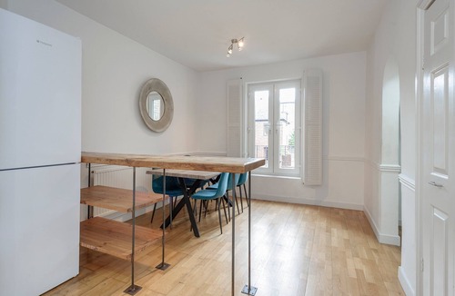 Askew Apartment | 3-Bed Duplex Apt | Shepherds Bush | Central London