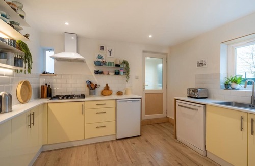Blythburgh Cottage | 3 Bed in Blythburgh (oc-h27263)