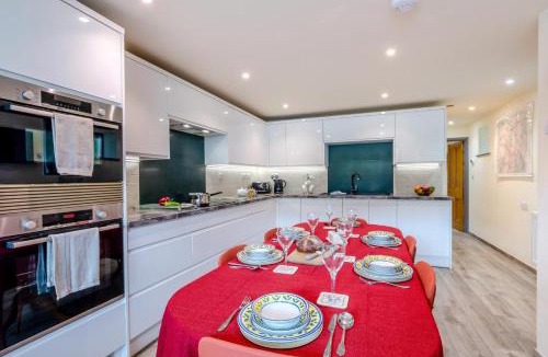 Borrowdale House | 3 Bed in Borrowdale oc-sz465