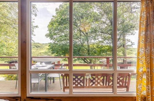 St Brides Ski Chalet | 3 Bed in Broad Haven (oc-wav604)