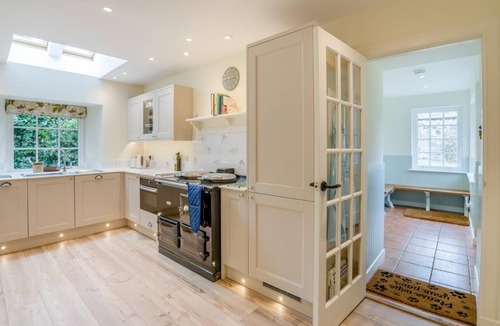 Crieff Cottage | 3 Bed in Comrie (oc-e33307)