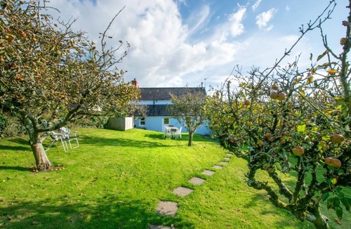 Llangennith Cottage | 3 Bed in Gower (oc-hh150)