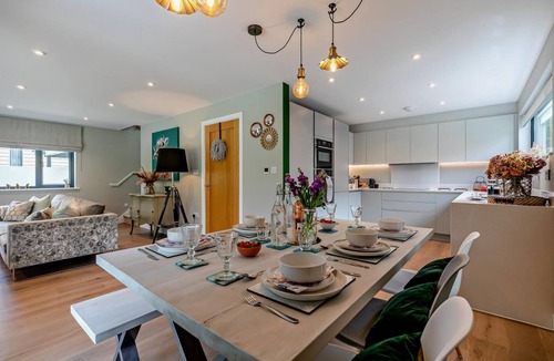 Bodmin Ski Chalet | 3 Bed in Hellandbridge (oc-b28323)