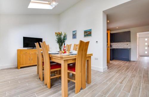 Llanfynydd House | 3 Bed in Llanfynydd oc-pw9215