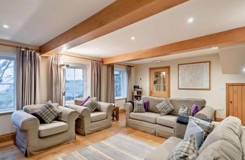 Penrith House | 3 Bed in Penrith oc-sz247
