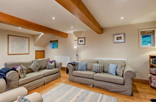 Penrith House | 3 Bed in Penrith oc-sz247