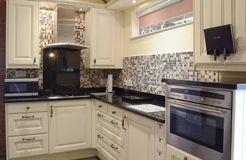 Llanybri Cottage | 3 bedroom accommodation in Cwmbach, near Whitland