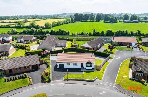 Templepatrick House | 3 Bedroom Luxury House By Travel Lets Self Catering Accommodation Templepatrick Near Airport
