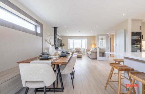Templepatrick House | 3 Bedroom Luxury House By Travel Lets Self Catering Accommodation Templepatrick Near Airport