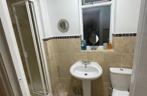 Acton Apartment | 3 Double bedroomed flat, Acton. London, UK