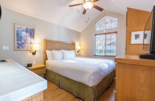 Napa Hotel | 3 Units Studios | Kitchen, Pool & Free Parking | Near Downtown Napa