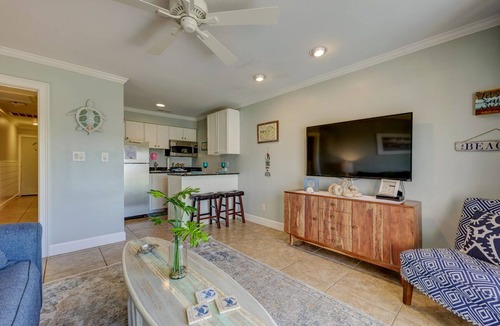 North Forest Beach Villa | 332 Breakers: Newly Updated Breakers Villa. Sleeps 4, Beachfront, Pool