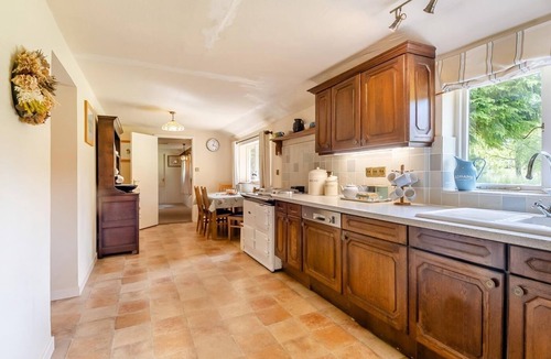 Harleston Cottage | 4 Bed in St. Nicholas South Elmham (oc-o32397)