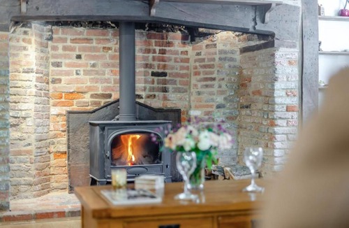 Bethersden House | 4 Bed in Bethersden oc-r44852