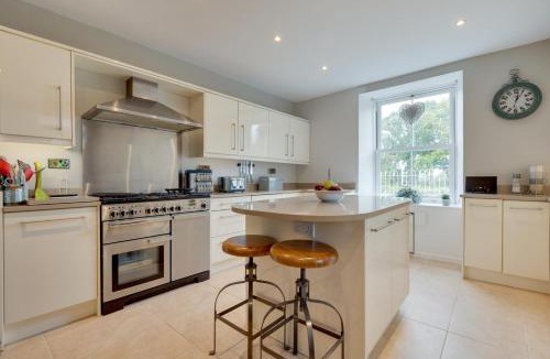 Dolgellau House | 4 Bed in Brithdir oc-wag722