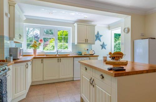 Winfrith Newburgh House | 4 Bed in Dorchester oc-dc133
