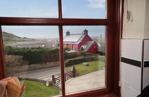 Llangennith Cottage | 4 Bed in Gower (oc-hh151)