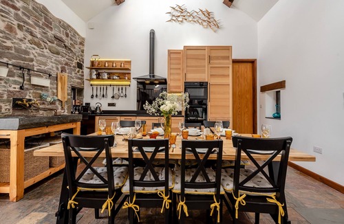 Ferryside Cottage | 4 bedroom accommodation in Ferryside, near Carmarthen