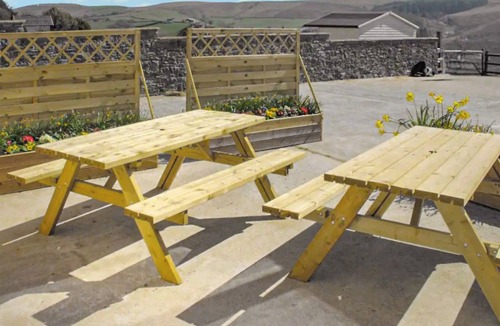 Bridgend Cottage | 4 bedroom accommodation in Black Mill, near Bridgend