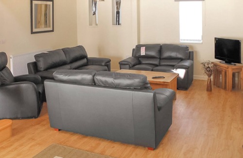 Bridgend Cottage | 4 bedroom accommodation in Black Mill, near Bridgend