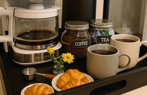 Cape May Court House Apartment | 4BR 2.5 Bath/9 Beds/Near Stone Harbor & Cape May/Sleeps 12/Fenced Yard