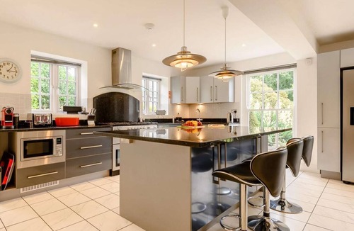 West Compton Cottage | 5 Bed in Litton Cheney (oc-78462)