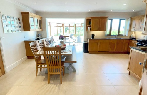 Cemaes Bay Cottage | 5 bedroom accommodation in Cemaes