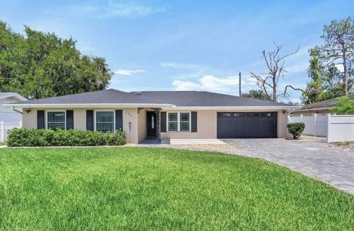 Cypress Gardens House | 5 BR home with pool and outdoor fun