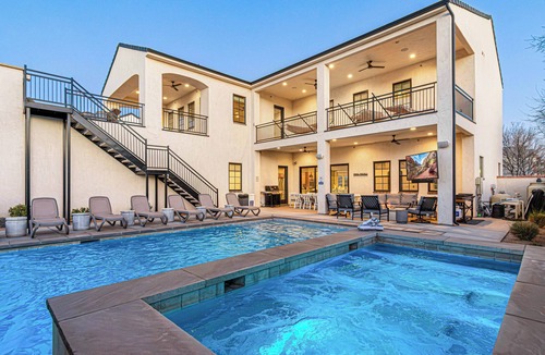 Hurricane House | 5 Suites, Private Pool, 2 Hot Tubs for 19, 2 Fire Pits, 2 Fridges Sleeps 30