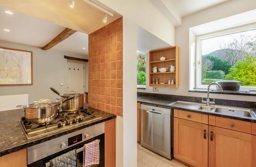 Low Newton Cottage | 6 Bed in Newby Bridge (oc-h28386)