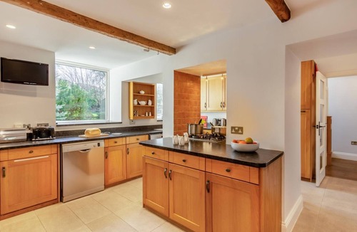 Low Newton Cottage | 6 Bed in Newby Bridge (oc-h28386)
