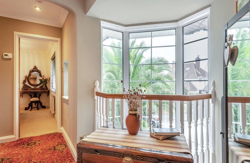 Alverstoke Cottage | 6 bedroom accommodation in Gosport