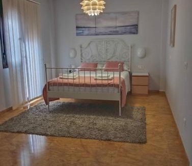 Valdeolleros Apartment | 602 Moderno y Amplio apartamento en Valdeolleros