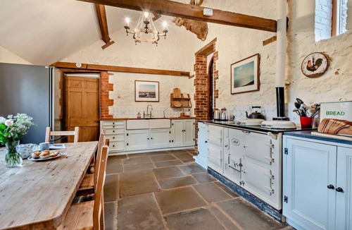 Hunstanton Cottage | 7 Bed in Ringstead (oc-f29155)