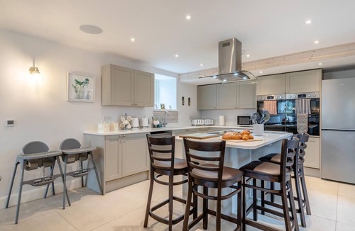 Newton Grange Cottage | 8 Bed in Buxton (oc-w34369)