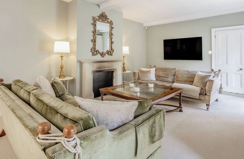 Canford Magna Cottage | 8 bedroom accommodation in Wimborne