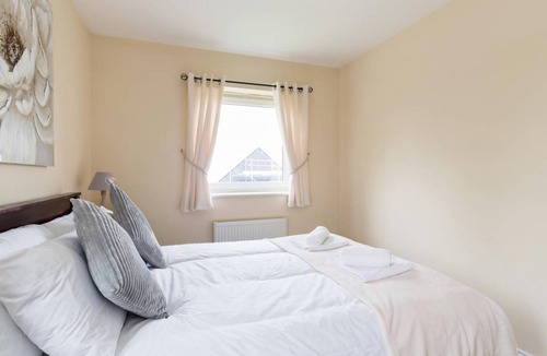 Wolverhampton Apartment | 85 m² Apartment ∙ 2 bedrooms ∙ 6 guests
