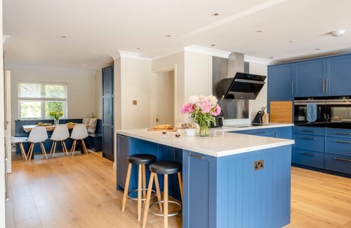 Bembridge Cottage | 9 Bed in Bembridge (oc-f31860)