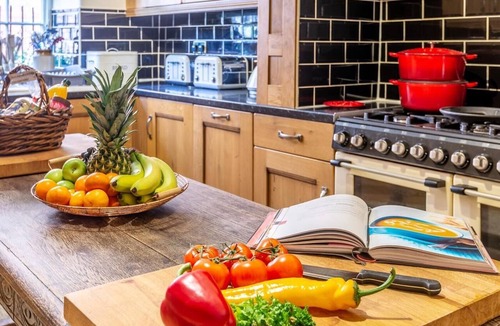 Llanfyllin Cottage | 9 Bed in Llanfyllin (oc-40870)