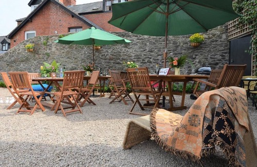 Llanfyllin Cottage | 9 Bed in Llanfyllin (oc-40870)