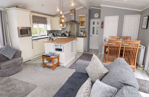 Welton Cottage | A AND C LODGE-PLOT 21, pet friendly, with hot tub in Armathwaite
