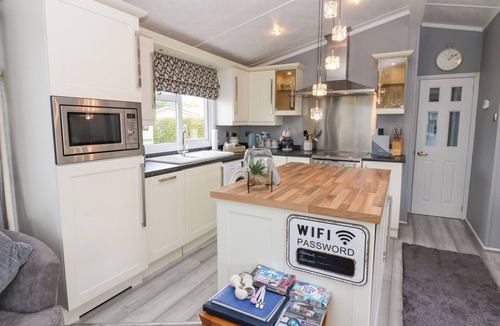 Welton Cottage | A AND C LODGE-PLOT 21, pet friendly, with hot tub in Armathwaite