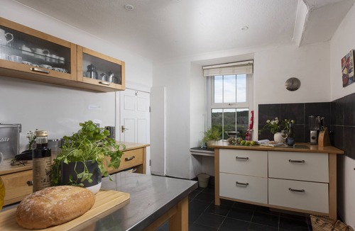 Port Isaac House | A beautiful, double-fronted terrace house situated in Port Isaac.
