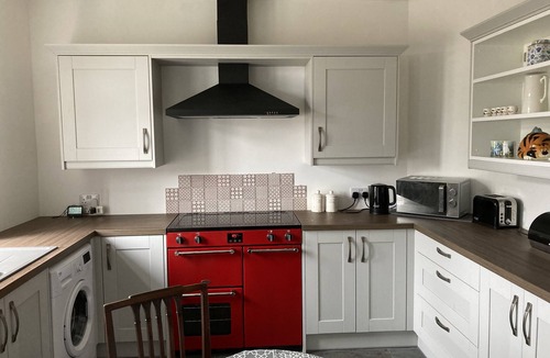 Brampton House | A cosy retreat, ideal for walks and quiet relaxation. Pet friendly!