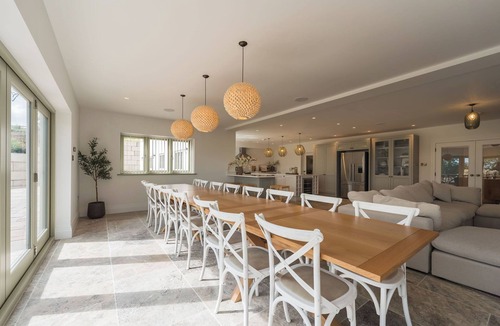Kineton House | A stunning Edwardian-style country residence offering contemporary luxury in a tranquil village setting. Perfect for large groups, family gatherings, or multi-generational stays