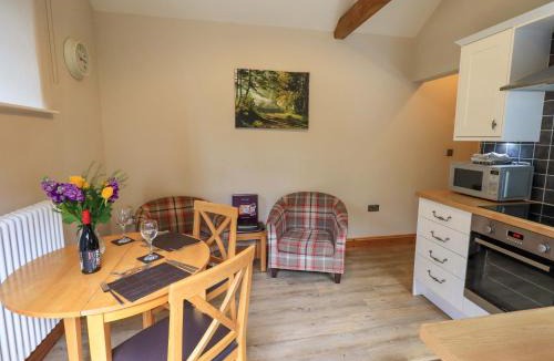 Penny Bridge House | Abbots Reading Suite