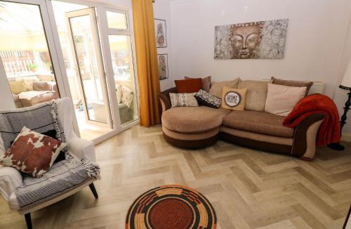 Llanelli House | Alban Road