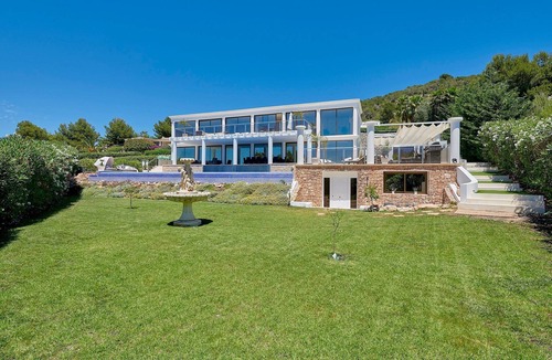 Can Besso Villa | Alluring Ibiza Villa | Can Rimbau Heights | 4 Bedrooms | Private Pool