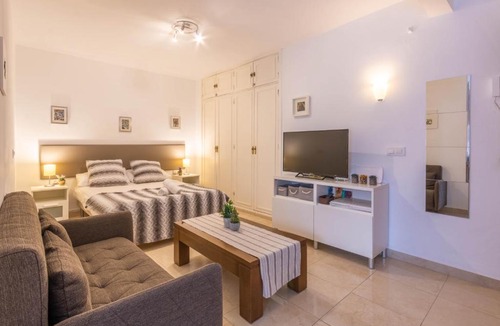 San Bartolome Apartment | Apartamento Jardines de Murillo