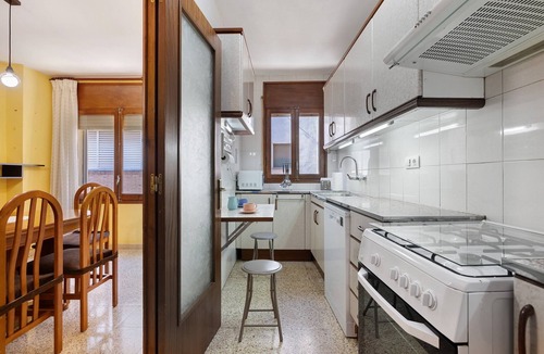Cornudella de Montsant Apartment | Apartment 'Can Molone' with Wi-Fi
